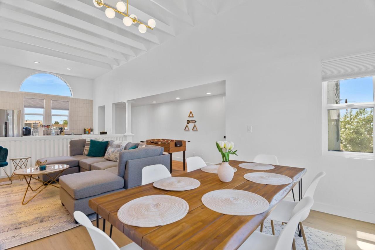 Stylish Phoenix Townhome - Foosball Table, Laundry, Parking! Exterior foto