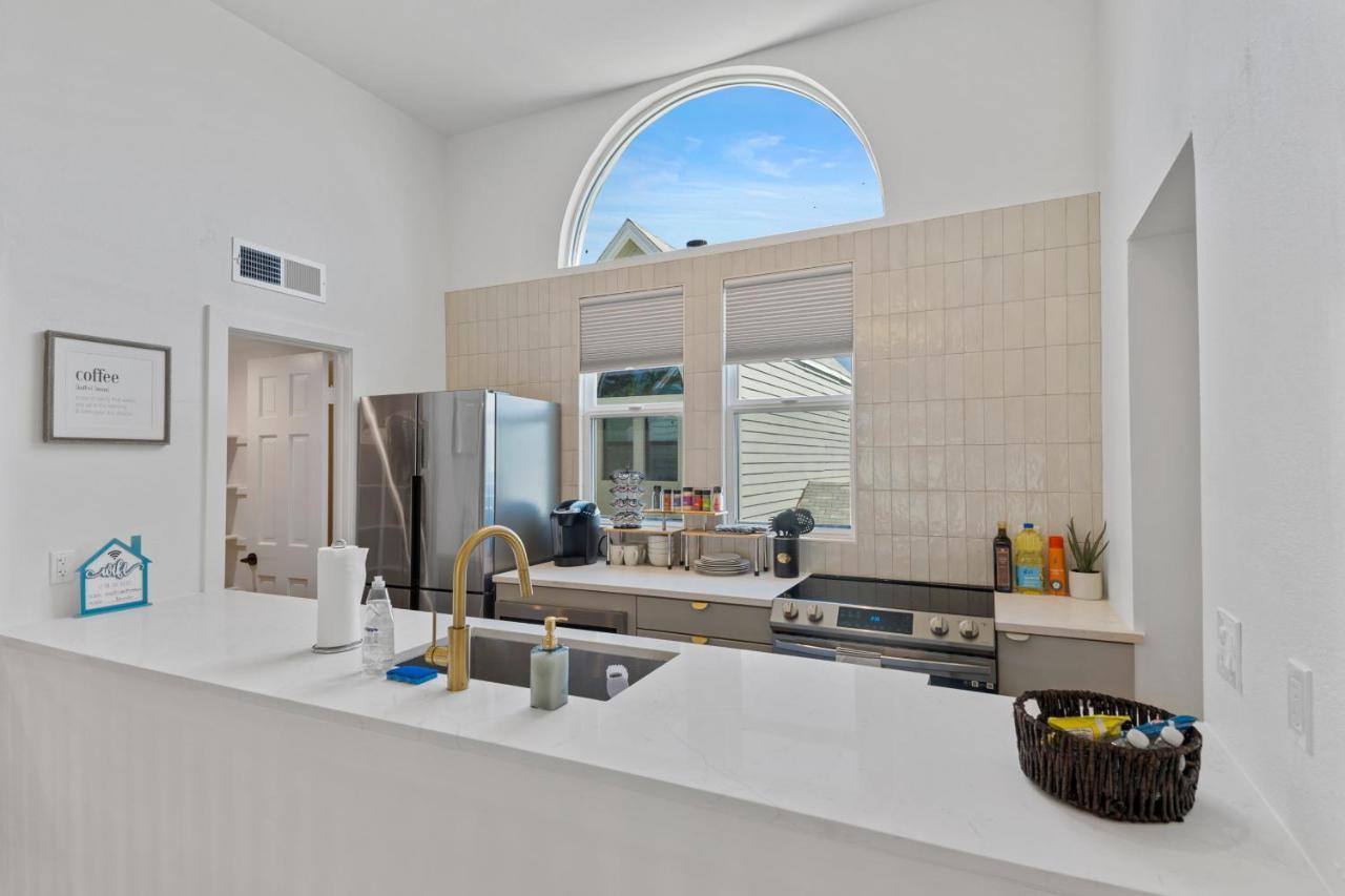 Stylish Phoenix Townhome - Foosball Table, Laundry, Parking! Exterior foto
